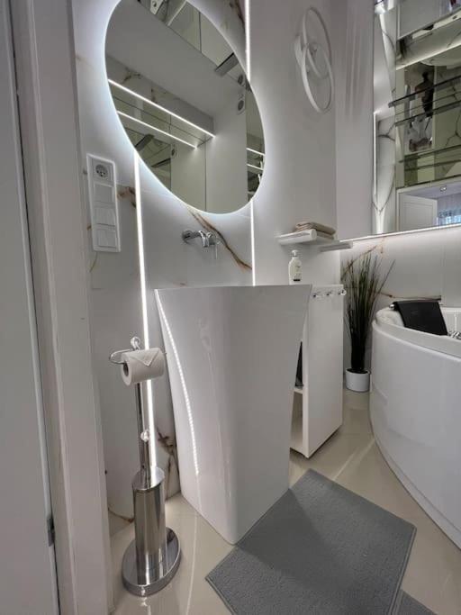 Salt Inn Apartments No 2 - Jacuzzi Wieliczka Exterior foto